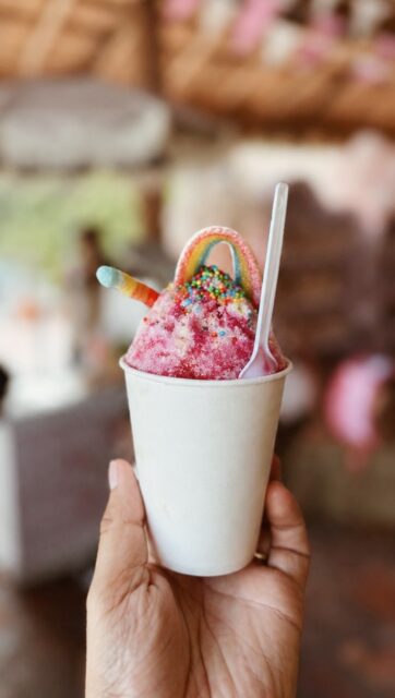 ¿Mucho calor? 🥵🔥
Refresca tu evento con los raspados de @blackhomecol. 😎

Una combinación perfecta de hielo, fruta y toppings que enamoran. 
Más de 20 opciones de snacks para crear experiencias únicas.

📲 Link in bio. 📲🤙

#raspado #raspados🍧 #cholado #eventos #catering